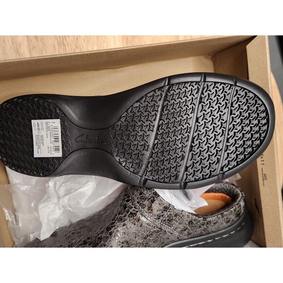 Clarks Pro Women's Work Clogs – Slip-Resistant, Size 7, Gunmetal, NIB - Picture 11 of 11